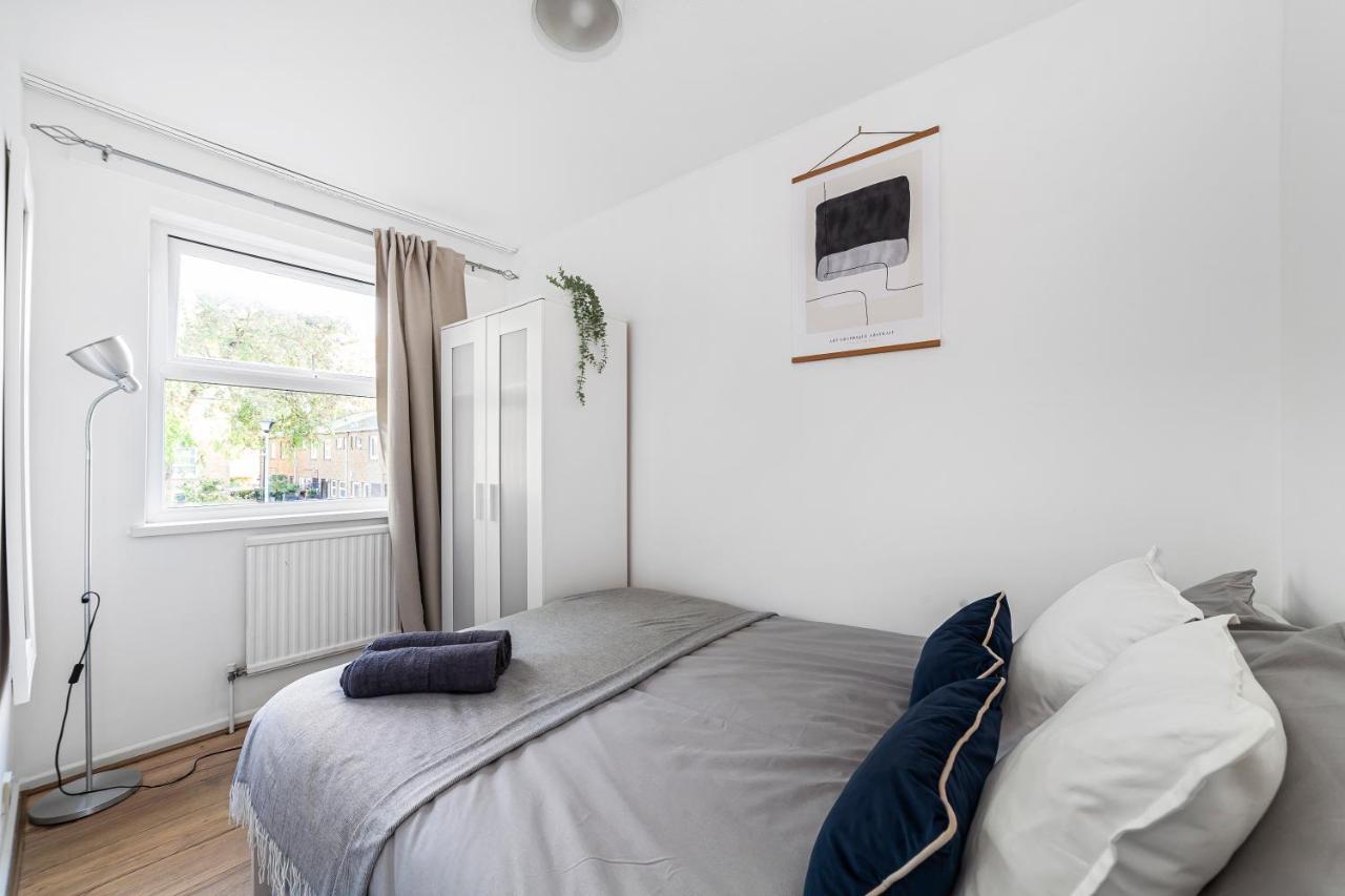 Arte Stays - 3-Bedroom Bright House London, Haggerston, Garden, Parking, 8 Min Walk To Haggerston Station, Weekly Or Monthly Stays, Serviced Accommodation - 7 Guests ภายนอก รูปภาพ